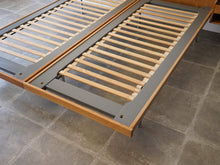 画像をギャラリービューアに読み込む, ハンスJウェグナーのベッド ゲタマ製ビンテージ オーク サイドテーブル付き ダブルベッド クイーンサイズベッド北欧 Hans J Wegner GE705 Bed oak Getama vintage ウェグナーのベッド すのこ