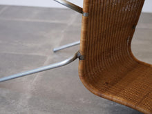 画像をギャラリービューアに読み込む, Poul Kjærholm ポール・ケアホルム PK1 チェア EKC製ヴィンテージ 椅子の脚と座面の接合部