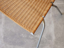 画像をギャラリービューアに読み込む, Poul Kjærholm ポール・ケアホルム PK1 チェア EKC製ヴィンテージ 椅子の座面の右角