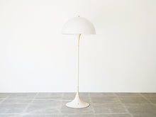 画像をギャラリービューアに読み込む, Verner Panton Panthella Floor Lamp Louis Poulsen製 ヴェルナー パントン パンテラ ルイスポールセン フロアランプ