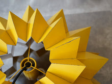画像をギャラリービューアに読み込む, Anton Fogh Holm & Alfred J Andersen Sydney pendant light 黄色のペンダントライト 北欧ヴィンテージ 吊り下げ照明 金属の塗装剥がれあり