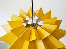 画像をギャラリービューアに読み込む, Anton Fogh Holm & Alfred J Andersen Sydney pendant light 黄色のペンダントライト 北欧ヴィンテージ 吊り下げ照明 上から