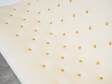 画像をギャラリービューアに読み込む, 北欧デザインの白いソファ 2人掛けソファ Eric Bertil Karlén Model no87 Sofa ソファ 北欧 おしゃれ ソファの座面 レザーのボタン