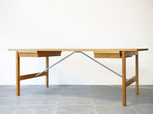 画像をギャラリービューアに読み込む, Hans J. Wegner AT325A Desk