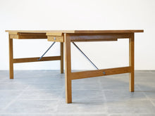 画像をギャラリービューアに読み込む, Hans J. Wegner AT325A Desk