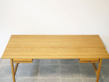 画像をギャラリービューアに読み込む, Hans J. Wegner AT325A Desk