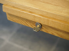 画像をギャラリービューアに読み込む, Hans J. Wegner AT325A Desk