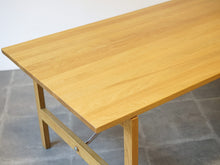 画像をギャラリービューアに読み込む, Hans J. Wegner AT325A Desk