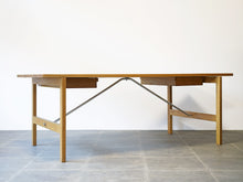 画像をギャラリービューアに読み込む, Hans J. Wegner AT325A Desk