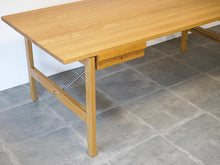 画像をギャラリービューアに読み込む, Hans J. Wegner AT325A Desk