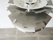 画像をギャラリービューアに読み込む, Poul Henningsen Artichoke Louis Poulsen ポールヘニングセン アーティチョーク ルイスポールセン 吊り下げ照明 北欧ヴィンテージ ペンダントランプのスチールの薄板