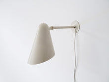 画像をギャラリービューアに読み込む, Louis Poulsen ルイス・ポールセン 白いウォールランプ
