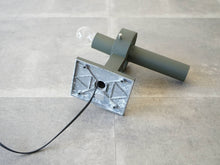 画像をギャラリービューアに読み込む, Max Brüel Gehrdt Bornebusch Jørgen Selschau Fakkellampen Nordisk Solarマックスブリュエル ゲールトボルネブッシュヨルゲンセルシャウ 壁取り付け用照明 琥珀ガラスシェードのウォールランプ 取り付け部