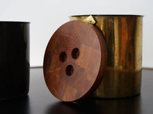 画像をギャラリービューアに読み込む, アルネ・ヤコブセン シリンダライン アイスピッチャー アイスバケツ 真鍮製ビンテージ Arne Jacobsen Cylinda-line ice bucket ヤコブセンの雑貨 北欧デザイン チーク材の蓋