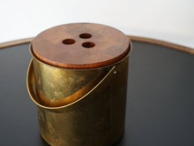 画像をギャラリービューアに読み込む, アルネ・ヤコブセン シリンダライン アイスピッチャー アイスバケツ 真鍮製ビンテージ Arne Jacobsen Cylinda-line ice bucket ヤコブセンの雑貨 北欧デザイン チーク材の蓋付き