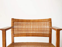 画像をギャラリービューアに読み込む, ボーエモーエンセン ダイニングチェア アームあり オークと籐 Børge Mogensen Model BM62 Chair モーエンセンのアームチェアの背もたれ