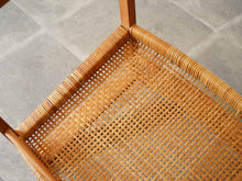 画像をギャラリービューアに読み込む, ボーエモーエンセン ダイニングチェア アームあり オークと籐 Børge Mogensen Model BM62 Chair モーエンセンのアームチェアの裏面