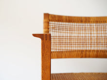 画像をギャラリービューアに読み込む, ボーエモーエンセン ダイニングチェア アームあり オークと籐 Børge Mogensen Model BM62 Chair モーエンセンのアームチェアの肘掛けの断面