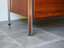 画像をギャラリービューアに読み込む, Finn Juhl “Technocrat” Model 960–21 Desk