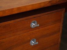 画像をギャラリービューアに読み込む, Finn Juhl “Technocrat” Model 960–21 Desk