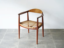 画像をギャラリービューアに読み込む, ザ・チェア ハンスJウェグナー ヨハネス・ハンセン製ヴィンテージチェア Hans J Wegner JH501 The Chair ウェグナーのアームチェアJH501の斜め上から