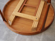 画像をギャラリービューアに読み込む, ヨルゲン・リンデ 延長式ダイニングテーブル Jørgen Linde Model FA31 Table with extension for Faarup Møbelfabrik 北欧デザインテーブル サークルテーブルの裏面