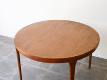 画像をギャラリービューアに読み込む, ヨルゲン・リンデ 延長式ダイニングテーブル Jørgen Linde Model FA31 Table with extension for Faarup Møbelfabrik 北欧デザインテーブル サークルテーブルの天板 チーク