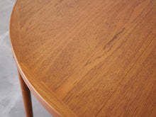 画像をギャラリービューアに読み込む, ヨルゲン・リンデ 延長式ダイニングテーブル Jørgen Linde Model FA31 Table with extension for Faarup Møbelfabrik 北欧デザインテーブル サークルテーブルの天板 チーク