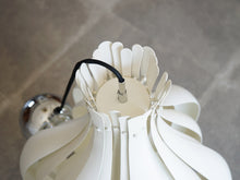 画像をギャラリービューアに読み込む, Verner Panton Onion Pendant lamp ヴェルナーパントン オニオンペンダントランプ デザイナーズ照明 吊り下げ照明 北欧デザイン ランプの頭頂部