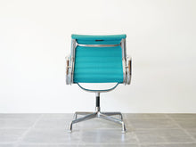 画像をギャラリービューアに読み込む, Charles Eames Ray Eames Aluminium Group Model EA108 Herman Miller チャールズ イームズ レイ イームズ ハーマンミラー アルミニウムグループ モデルEA108 アームチェアの背面