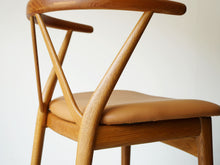 画像をギャラリービューアに読み込む, ヘンリー・ケアヌルフ モデル225 アームチェア 北欧デザインの椅子 Henry Kjærnulf Model 225 Chair 椅子の背もたれとフレームの曲線