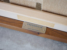 画像をギャラリービューアに読み込む, Børge Mogensen Spoke-back chair Model1790 fredericia ボーエモーエンセン スポークバックチェア イージーチェア フレデリシア 椅子の裏面にFREDERICIAのプレート