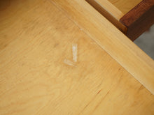 画像をギャラリービューアに読み込む, Arne Wahl Iversen Model 56 Rosewood Desk アルネ・ウォール・アイヴァーセンローズウッドのデスク モデル56 机の引き出し内部に跡