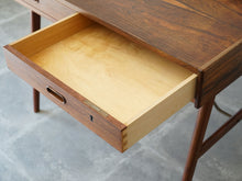 画像をギャラリービューアに読み込む, Arne Wahl Iversen Model 56 Rosewood Desk アルネ・ウォール・アイヴァーセンローズウッドのデスク モデル56 机の右側の引き出し