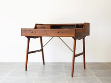 画像をギャラリービューアに読み込む, Arne Wahl Iversen Model 56 Rosewood Desk アルネ・ウォール・アイヴァーセンローズウッドのデスク モデル56