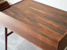 画像をギャラリービューアに読み込む, Arne Wahl Iversen Model 56 Rosewood Desk アルネ・ウォール・アイヴァーセンローズウッドのデスク モデル56 机の背面