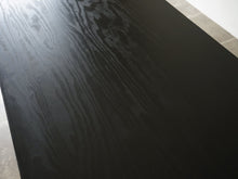 画像をギャラリービューアに読み込む, Poul Kjærholm Academy table Rud Rasmussen 黒いワークデスク ポール・ケアホルム アカデミーテーブル ルド・ラスムッセン ヴィンテージ テーブルの天板木目