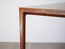 画像をギャラリービューアに読み込む, Bernt Petersen ベアント・ペーターセンブラジリアンローズウッドのコーヒーテーブル 鍵編み脚 テーブルの脚