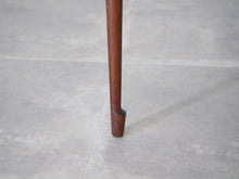 画像をギャラリービューアに読み込む, Bernt Petersen ベアント・ペーターセンブラジリアンローズウッドのコーヒーテーブル 鍵編み脚 テーブルの脚先