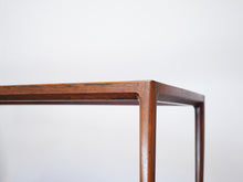画像をギャラリービューアに読み込む, Bernt Petersen ベアント・ペーターセンブラジリアンローズウッドのコーヒーテーブル 鍵編み脚 テーブルの天板のローズウッドの美しい木目