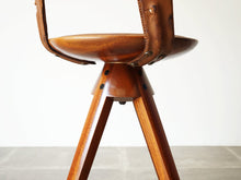 画像をギャラリービューアに読み込む, Tove Edvard Kindt-Larsen トーべ エドワード・キンドラーセン 回転チェア swivel chair 北欧ヴィンテージ 椅子の脚の付け根