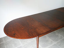 画像をギャラリービューアに読み込む, Arne Vodder Sibast Furniture Rosewood Table with Extensionアルネ ヴォッダー シバスト・ファニチャー ローズウッド 延長式ダイニングテーブル 美しい木目