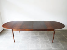 画像をギャラリービューアに読み込む, Arne Vodder Sibast Furniture Rosewood Table with Extensionアルネ ヴォッダー シバスト・ファニチャー ローズウッド 延長式ダイニングテーブル 延長した様子