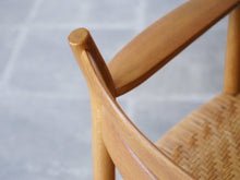 画像をギャラリービューアに読み込む, ボーエ・モーエンセン アームチェア オークと籐編み Børge Mogensen Oak armchair 椅子の背もたれ縁