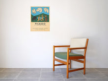 画像をギャラリービューアに読み込む, Pablo Picasso 45 Linoléums gravés Mourlot lithographic poster パブロ ピカソ ギャラリールイーズレイリス ムルロ工房 リトグラフとDanish Design Armchair