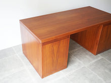 画像をギャラリービューアに読み込む, Børge Mogensen Model BM66 Desk