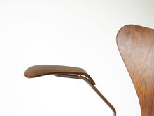 画像をギャラリービューアに読み込む, Arne Jacobsen “Seven Chair” Model 3207