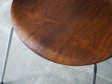 画像をギャラリービューアに読み込む, Arne Jacobsen “Seven Chair” Model 3207