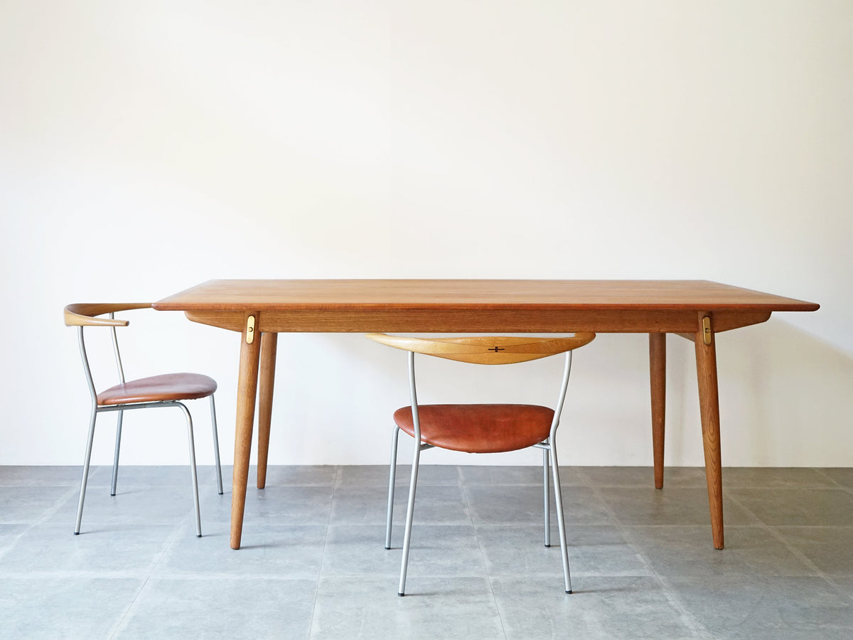 Hans J. Wegner　ダイニングテーブル　デンマーク　ウェグナー　北欧 Hans J. Wegner（ハンスJ.ウェグナー）JH750 ダイニングテーブル