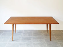 画像をギャラリービューアに読み込む, Hans J Wegner Johannes Hansen JH750 ハンス ウェグナー ヨハネスハンセン ダイニングテーブルのやや上から